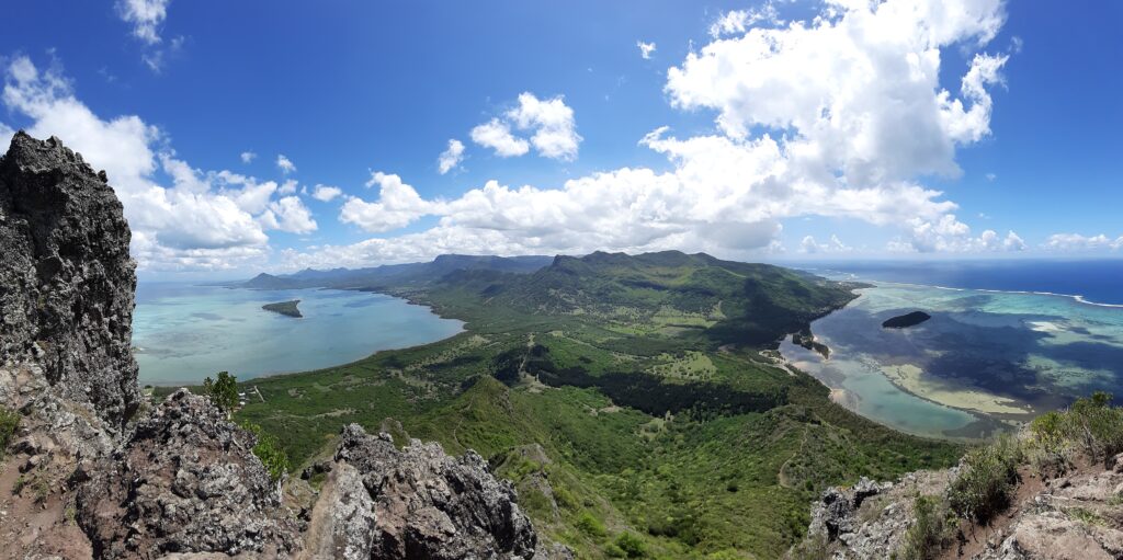 Panoramablick von Ile aux Benetiers bis Ilot Fourneau